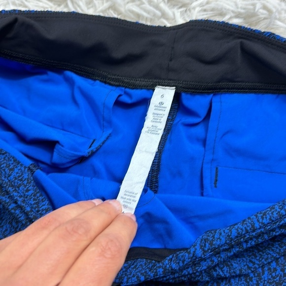 Lululemon Breakaway Short (3") Circuit Cerulean Blue Black / Black - Picture 3 of 7